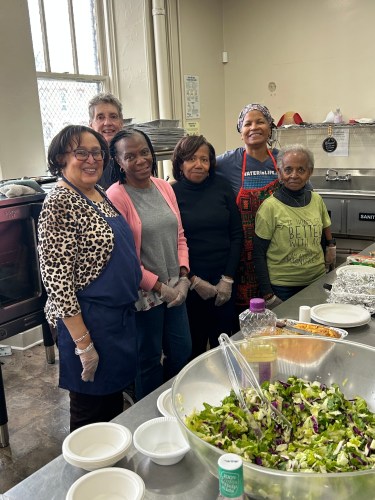 St. Luke's volunteers